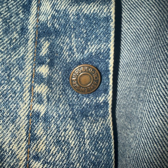 Vintage 1980s acid wash Levi’s Jean jacket. - Picture 5 of 5